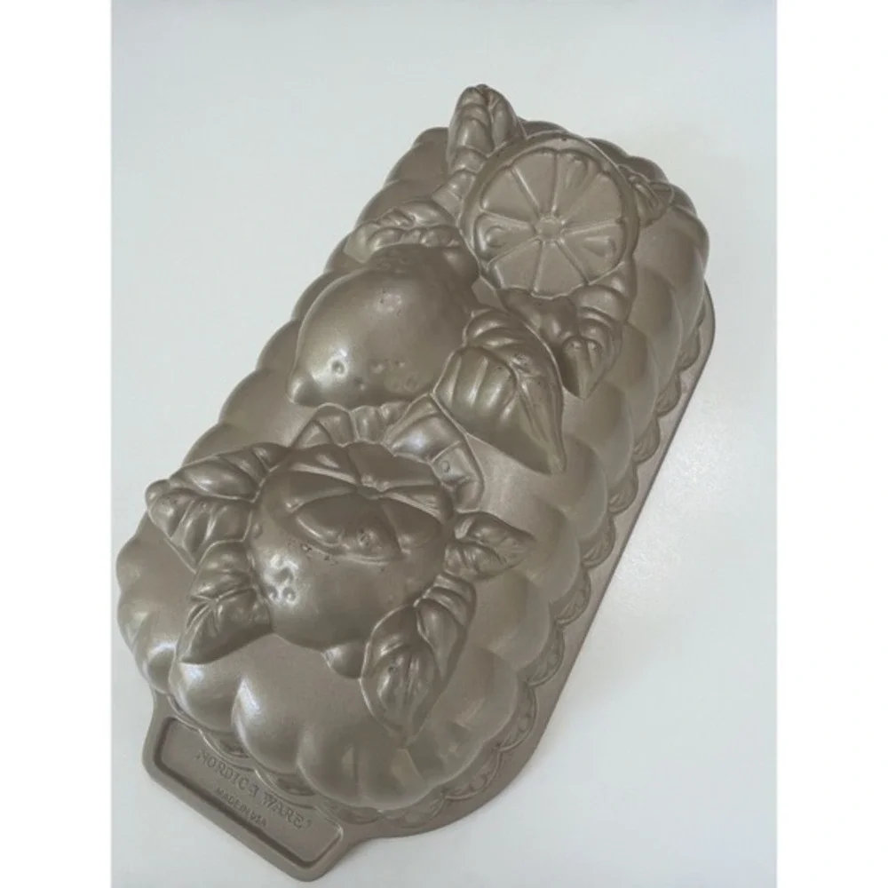 Nordic Ware Lemon Bread Pan Cast Aluminum Loaf Pan Made in USA Lemon Mold.  5114
